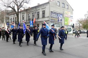 Obchody narodowego Święta Niepodległości na Placu marszałka Józefa Piłsudskiego w Sieradzu.