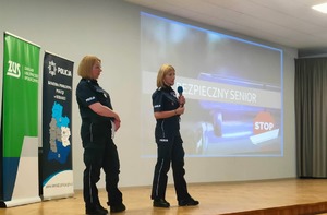 Spotkanie z seniorami  &quot;Zdrowy i bezpieczny senior&quot;  w sali konferencyjnej Starostwa powiatowego w Sieradzu.