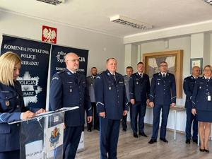 Uroczysta zbiorka z okazji obchodów Święta Policji w sieradzkiej komendzie.