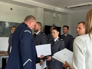 Uroczysta zbiorka z okazji obchodów Święta Policji w sieradzkiej komendzie.