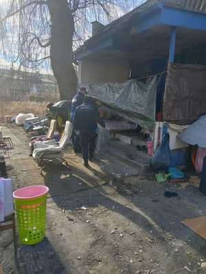 Kontrole pustostanów realizowane przez policjantów i strażników miejskich.