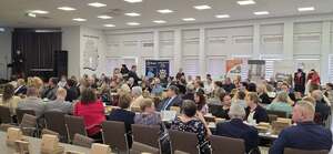 Udział policjantek w Powiatowym Dniu Sołtysa na którym wystawiono stoisko promocyjne.